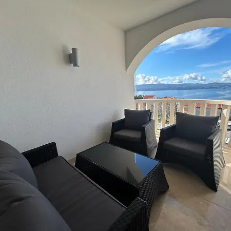 Apartman Sea View Near *